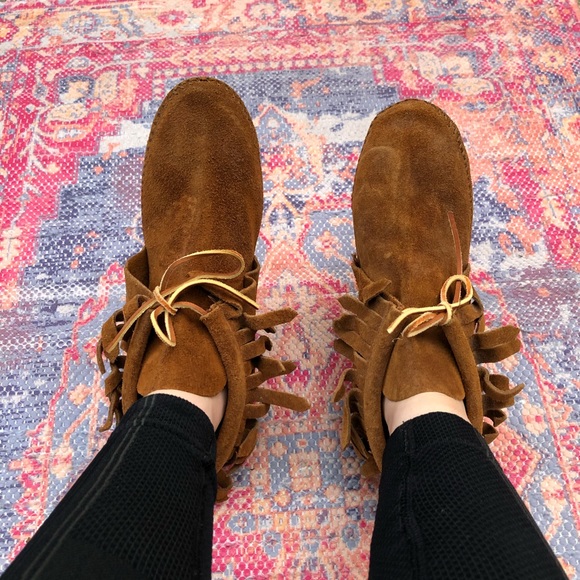 Minnetonka Shoes - Minnetonka brown leather mid rise moccasins